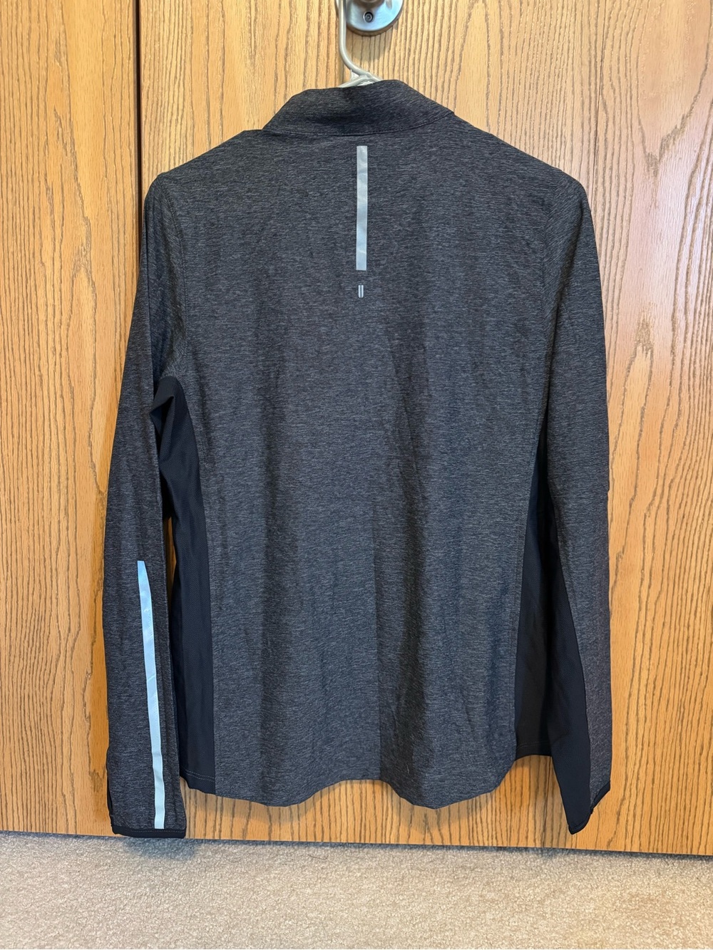 NOBULL Women's 4-Way Stretch Woven Jacket - Picture 2 of 4